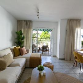 Pura Vida by Maspalomas Holiday Villas، فندق في باسيتو بلانكو