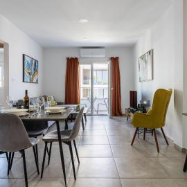 Hilltop 2-Bedroom Apartment