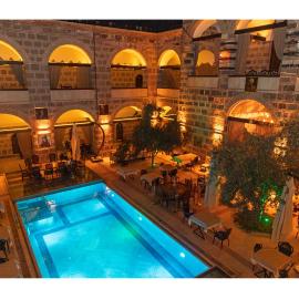 Kervansaray Antique Hotel, hotel a Cesme