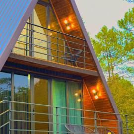 Cozy wooden forest cottage in 1 km from Kutaisi