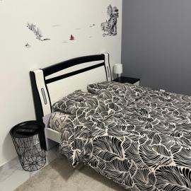 Logement Zen, cosy proche du RER avec parking privé, hotel in Sevran