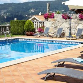 Hotel Liñares, hotel Poióban