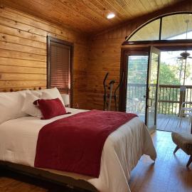 Lake Tuscaloosa Oasis، فندق في Northport