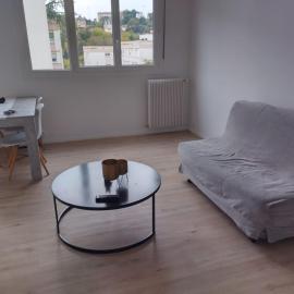 Appartement au bord du Clain parking privatif