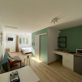Les studios du village VIRIAT, hotel u gradu Viriat