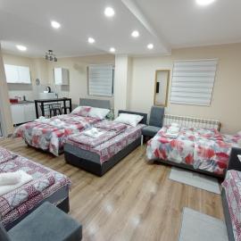 Apartments & Rooms -PANORAMA MDLL -FREE PARKING, hotel a Belgrad