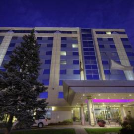 Armon Plaza Montreal Airport, hotel din Saint-Laurent