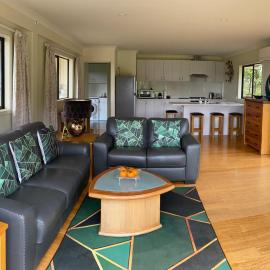 Kohinui Glade Holiday Cottage, Hotel in Parua Bay