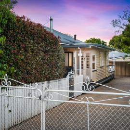 Wallace Cottage - Glennie, CBD, Quiet Leafy Street, hotel a Toowoomba