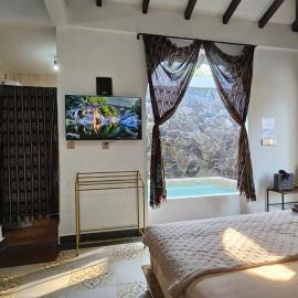 Pondok Raima SYARIAH with Mini Pool, hotell sihtkohas Giri