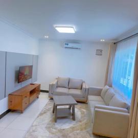 Ethan Homez Unit 2, hotel em Dar es Salaam
