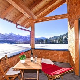 Sonn Alpin - Ferienwohnungen: Grän şehrinde bir otel