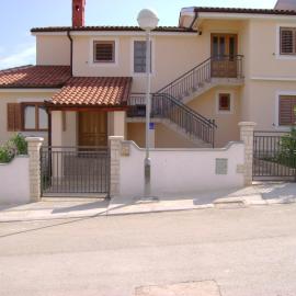 Villa Marianne, hotel a Vinkuran