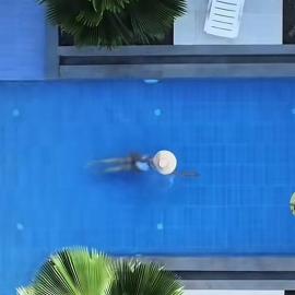Luxurious 4 bedroom Villa next to the lagoon