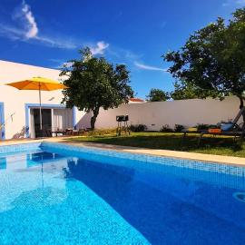 Casa das Laranjeiras, hotel u gradu Torao