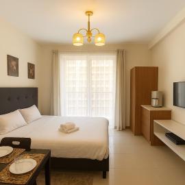 Luxury poolview condo with pool access!, hotel em Suba