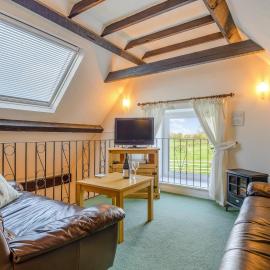 Apple Cottage-Uk37361