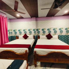THIRUNALLAR Udhayam Residency INN, khách sạn ở Thirunallar
