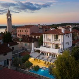 Villa Arena - pool table, table tennis, darts & more