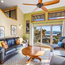 Large Lk Washington View Family Home