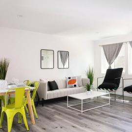 Central 3BR Apt Near Americana