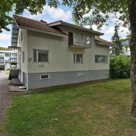 Majoitushuoneisto Tuomipuisto, hotel i Naantali