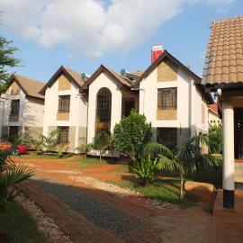 Afrika Lodges, готель у місті Voi
