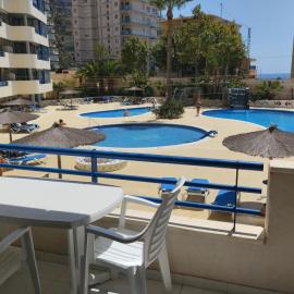 Appartement équipé Calpe Espagne 4 couchages, terrasse, piscines, climatisation, garage, WIFI gratuit, hotel v destinácii Calpe