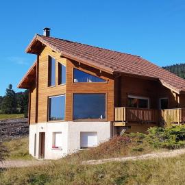 Grand Valtin : chalet écolo 4 étoiles 14 personnes, hotel in Ban-sur-Meurthe-Clefcy