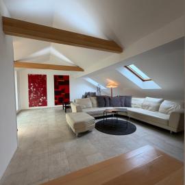 undertheroof at