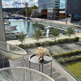 Luxury Yacht Park Apartment Marina View Gdynia Parking, hotel in Gdynia