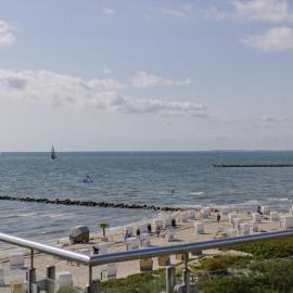 Inselblume 23 - Ferienwohnung mit 2 Balkonen und Meerblick, hotel in Burgtiefe auf Fehmarn 