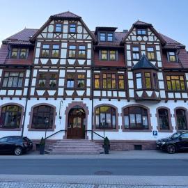 Hotel Zur Hallenburg, хотел в Kurort Steinbach-Hallenberg