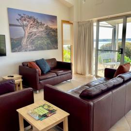 Moonrise Cove, hotel di Pelican Lagoon