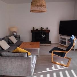 logement familial spacieux, 2 chambres , grand salon