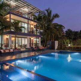StayVista at Ocean Breeze with Bonfire & Pool, hotell i Guhagar