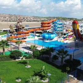 Caesar Blue Resort & Spa apartment I-66、Gastriaのホテル