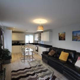 Holden Court Apartments -Apt 4
