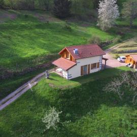 Maison montagnarde rénovée avec cheminée et randonnées - FR-1-589-281