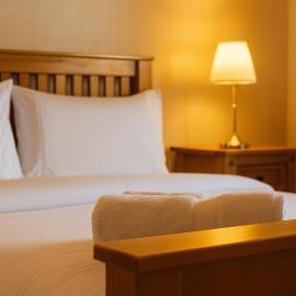 Elegant Vintage Stay Near Airport & NEC, Long-stay or Contractors Deal