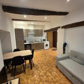 Appartement chaleureux au charme ancien au calme