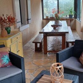 Maison de famille chaleureuse, hotelli kohteessa Bassillac
