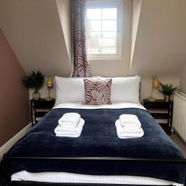 Hazel House - Cosy 2 bedroom house with parking near to Oxford