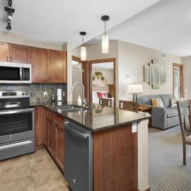 Mountain View Escape with open hot tub, Views!!