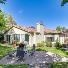 13 Mi to Slopes: Cozy Home w/ Fenced Yard in Reno, hotel in Reno
