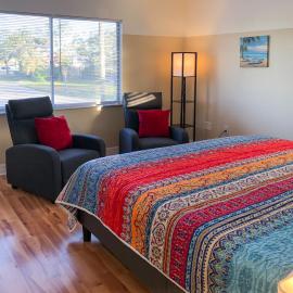 Lazy Cuckoo Inn - Sleek and Stylish Studio Apartments, hotel in Fort Myers Beach