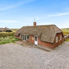 10 person holiday home in Ringkøbing