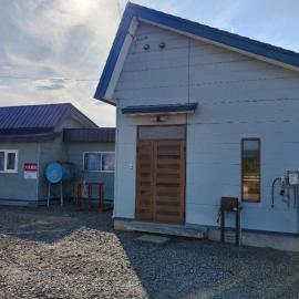 ライダーハウス和寒町ヒグマの家, hotel Vasszamuban