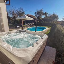 Awesome Home In Gudovac