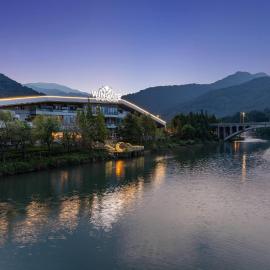 Wingate by Wyndham Emeishan Scenic Spot, hotel in Emeishan City